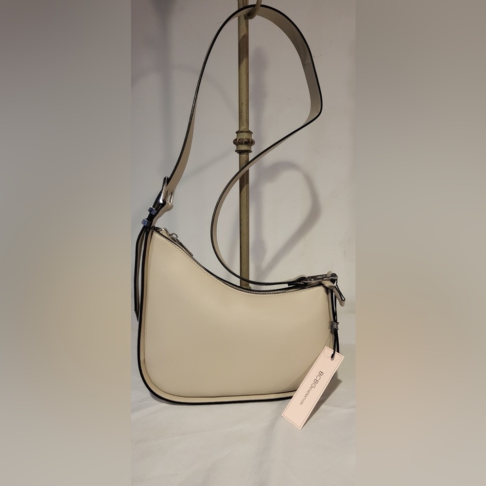 🔖Price Drop..BCBGENERATON Crescent stone vegan leather saddlebag crossbody